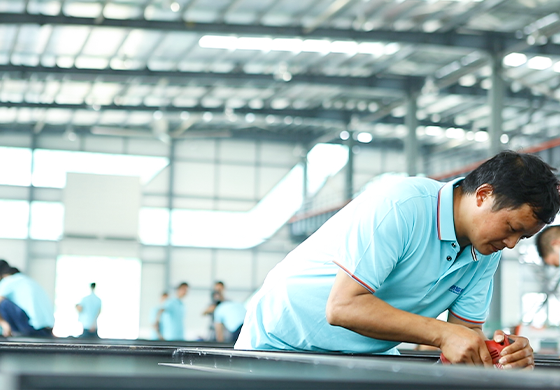 CNC Yineng Taike de Wuhan 